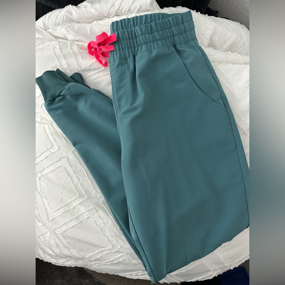 Hydrogreen Figs Joggers